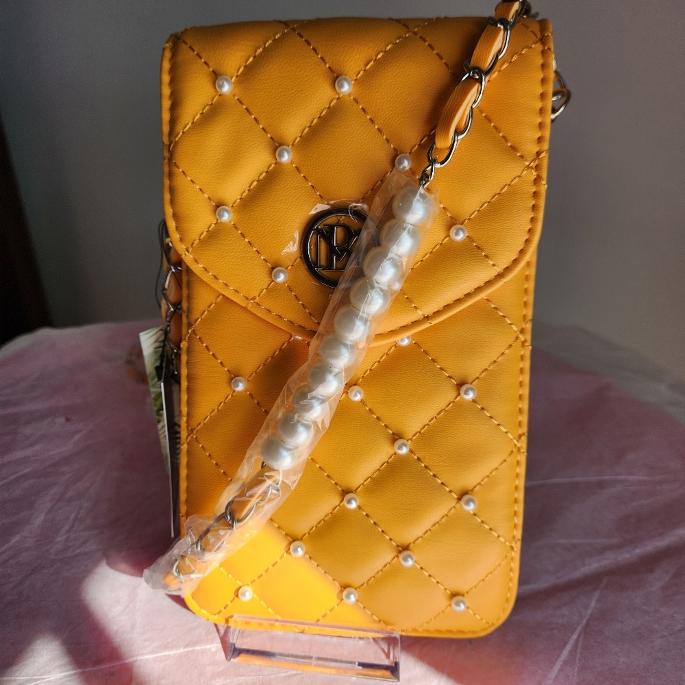 Badgley Mischka Diamond Quilt phone cases, crossbody w/pearls, NWT-SELECT ONE! - Picture 8 of 11